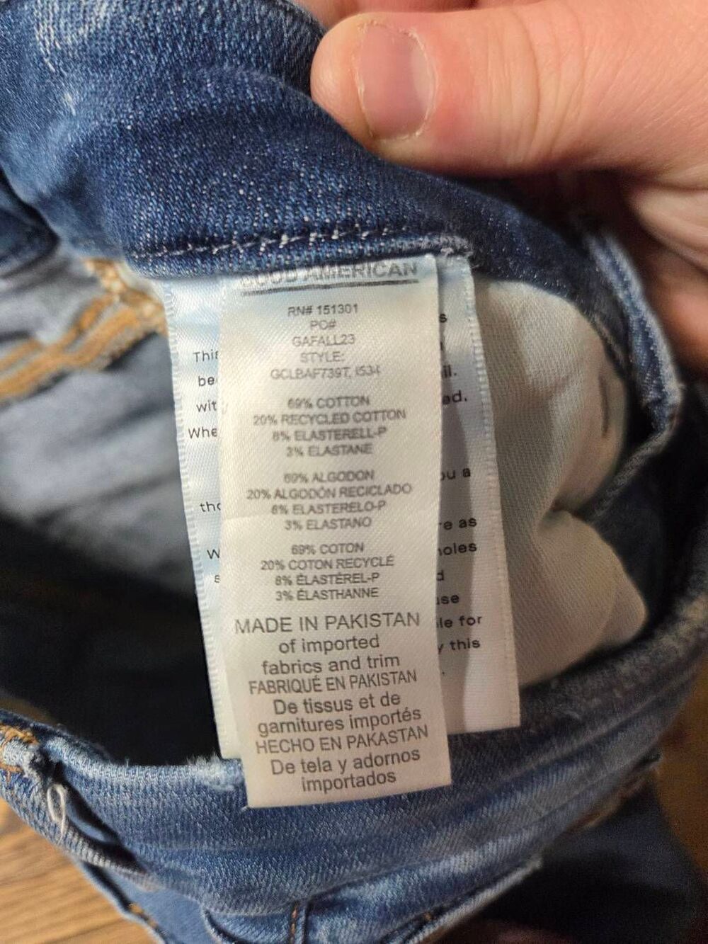 GOOD AMERICAN ALWAYS FITS GOOD LEGS FLARE JEANS sz 00-4 - Picture 4 of 5